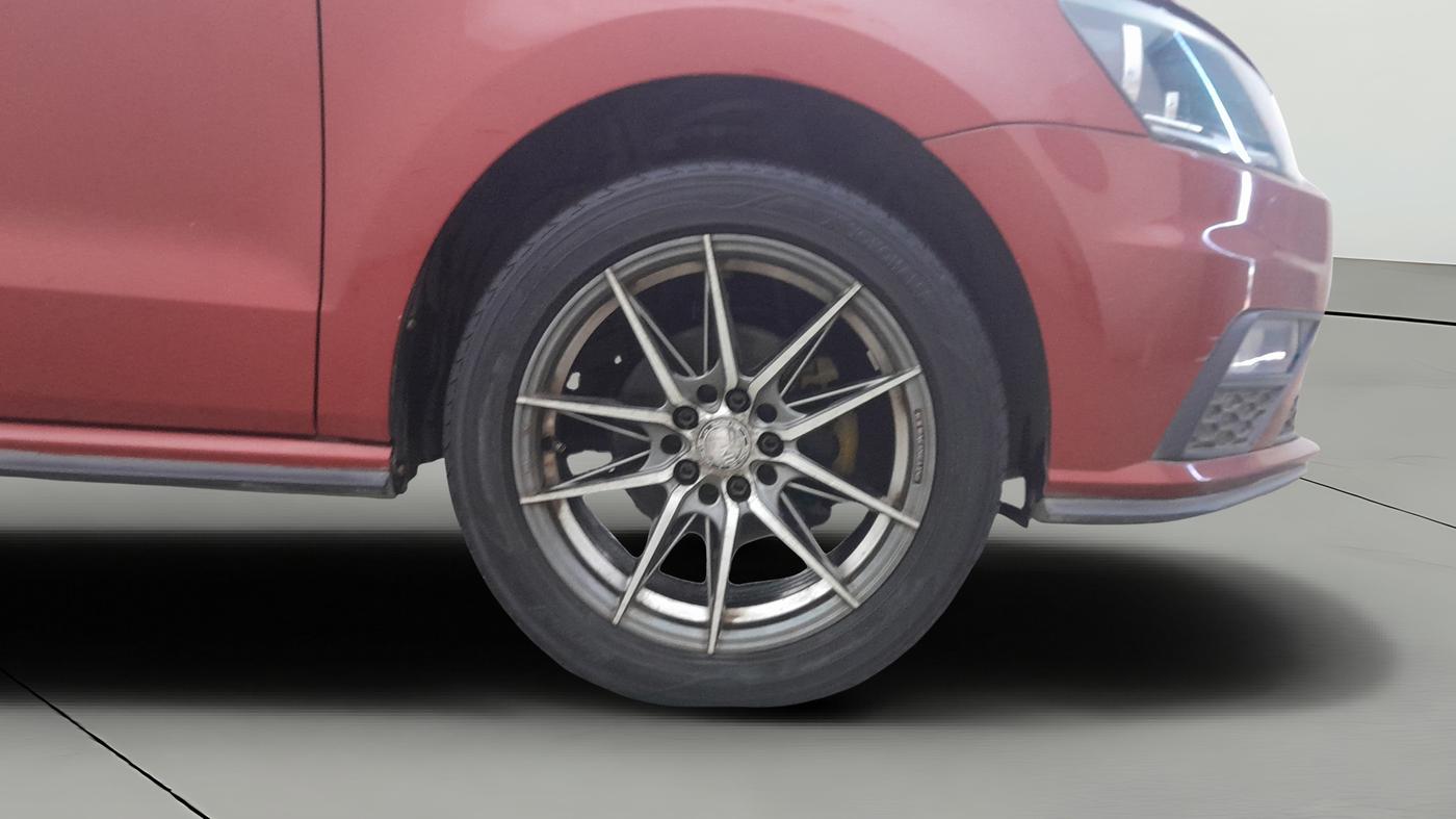 2020 Volkswagen Polo COMFORTLINE 1.0L MPI, Petrol, Manual, 46,180 km, Right Front Wheel