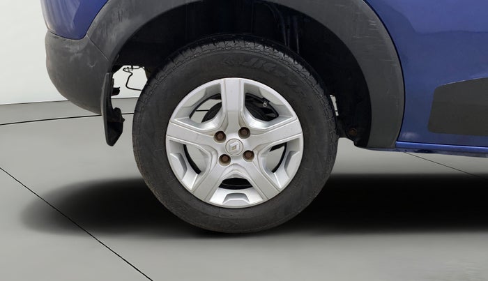 2019 Renault TRIBER RXZ, Petrol, Manual, 1,00,689 km, Right Rear Wheel