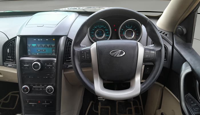 2015 Mahindra XUV500 W10, Diesel, Manual, 1,13,300 km, Steering Wheel Close Up