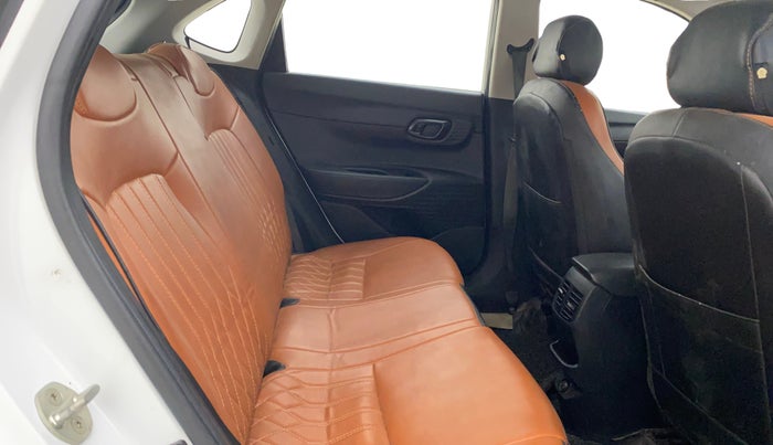 2022 Hyundai NEW I20 SPORTZ 1.2 MT, Petrol, Manual, 75,602 km, Right Side Rear Door Cabin