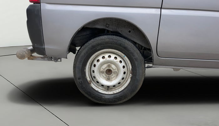 2023 Maruti Eeco 7 STR STD 1.2, CNG, Manual, 1,25,302 km, Right Rear Wheel