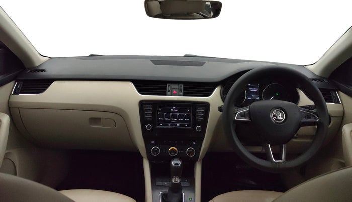 2016 Skoda Octavia AMBITION PLUS AT 1.8 TSI, Petrol, Automatic, 92,840 km, Dashboard