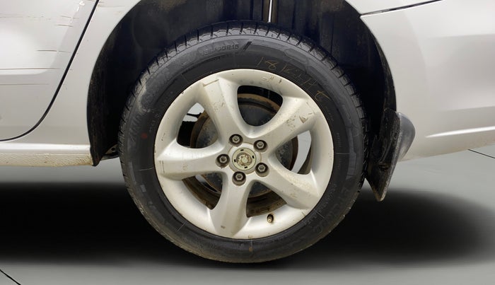 2013 Skoda Rapid ELEGANCE 1.6 TDI CR MT, Diesel, Manual, 1,46,490 km, Left Rear Wheel