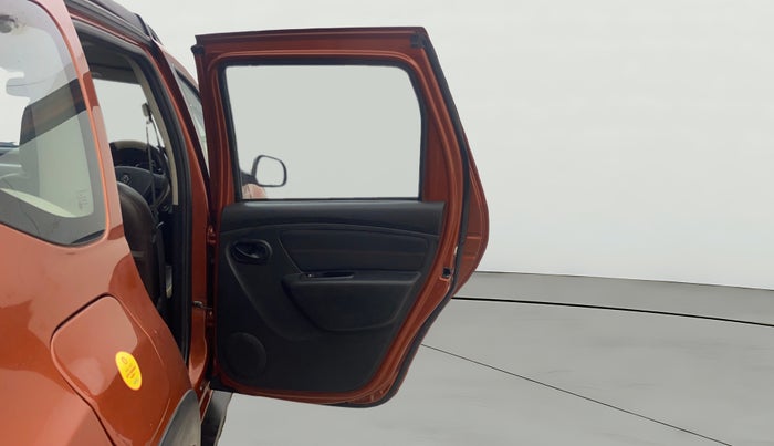 2017 Renault Duster 85 PS RXS MT DIESEL, Diesel, Manual, 1,43,991 km, RHS Rear Door