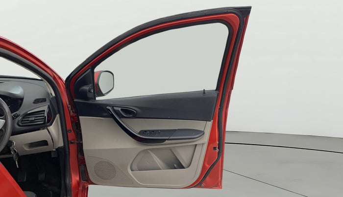 2017 Tata Tiago XT PETROL, Petrol, Manual, 51,005 km, RHS Front Door