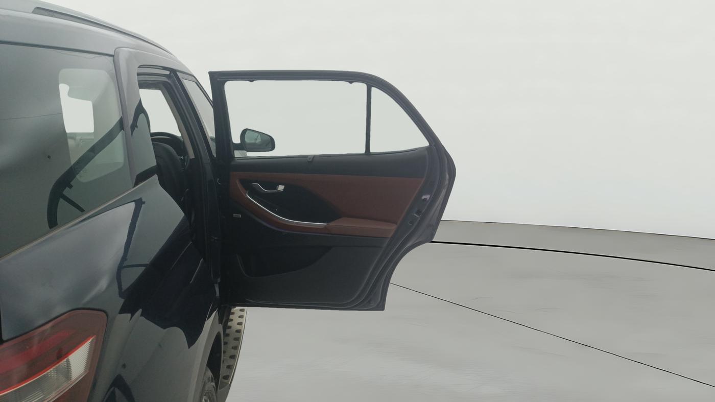 2022 Hyundai ALCAZAR 1.5 SIGNATURE (O) AT 6STR, Diesel, Automatic, 54,375 km, RHS Rear Door