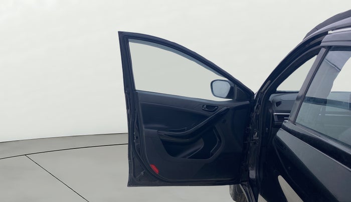 2024 Tata NEXON Creative Plus S 1.2 Revotron 6AMT Dark Edition, CNG, Automatic, 46,394 km, LHS Front Door