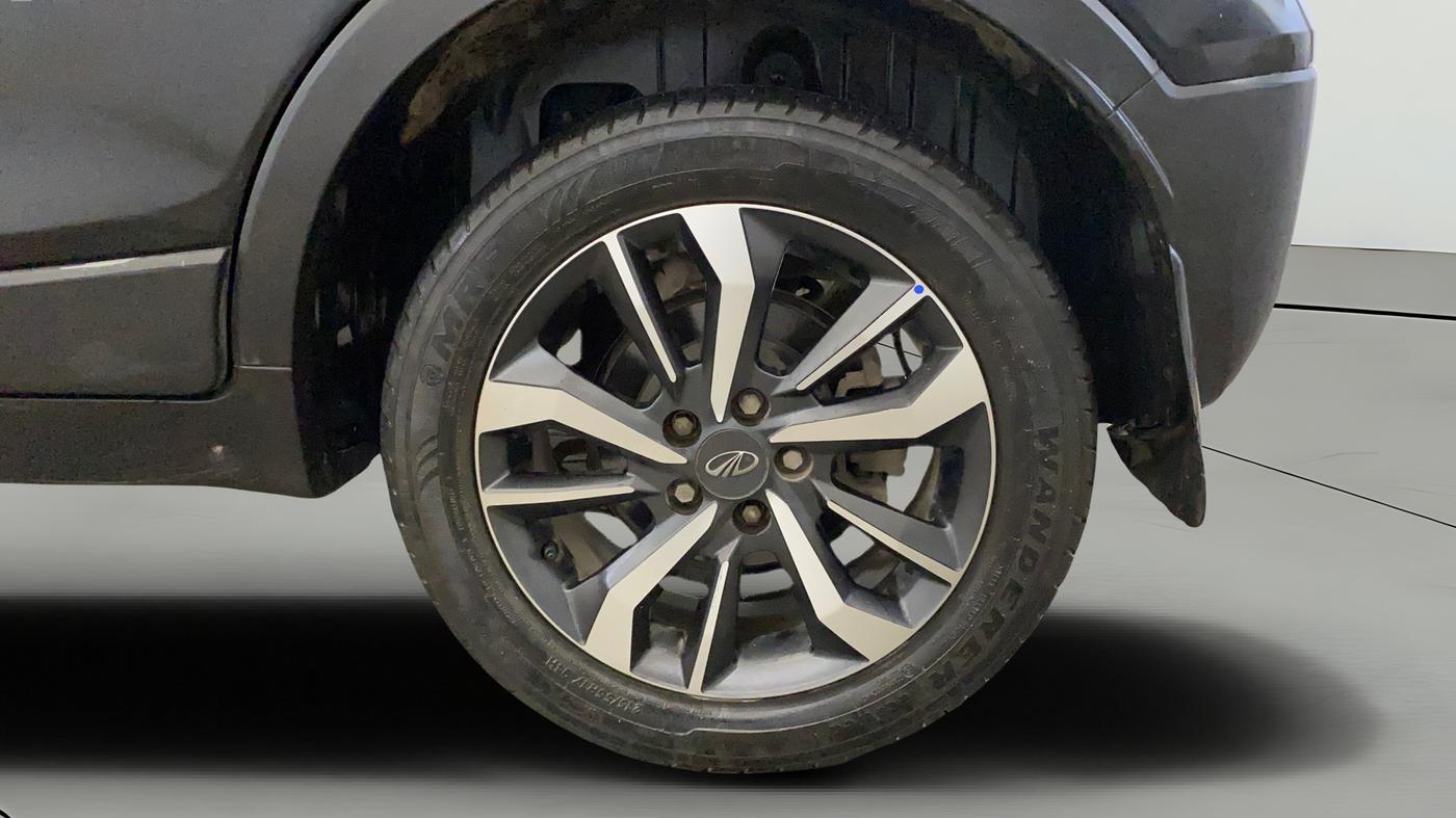 2020 Mahindra XUV300 W8 (O) 1.2 PETROL, Petrol, Manual, 44,973 km, Left Rear Wheel