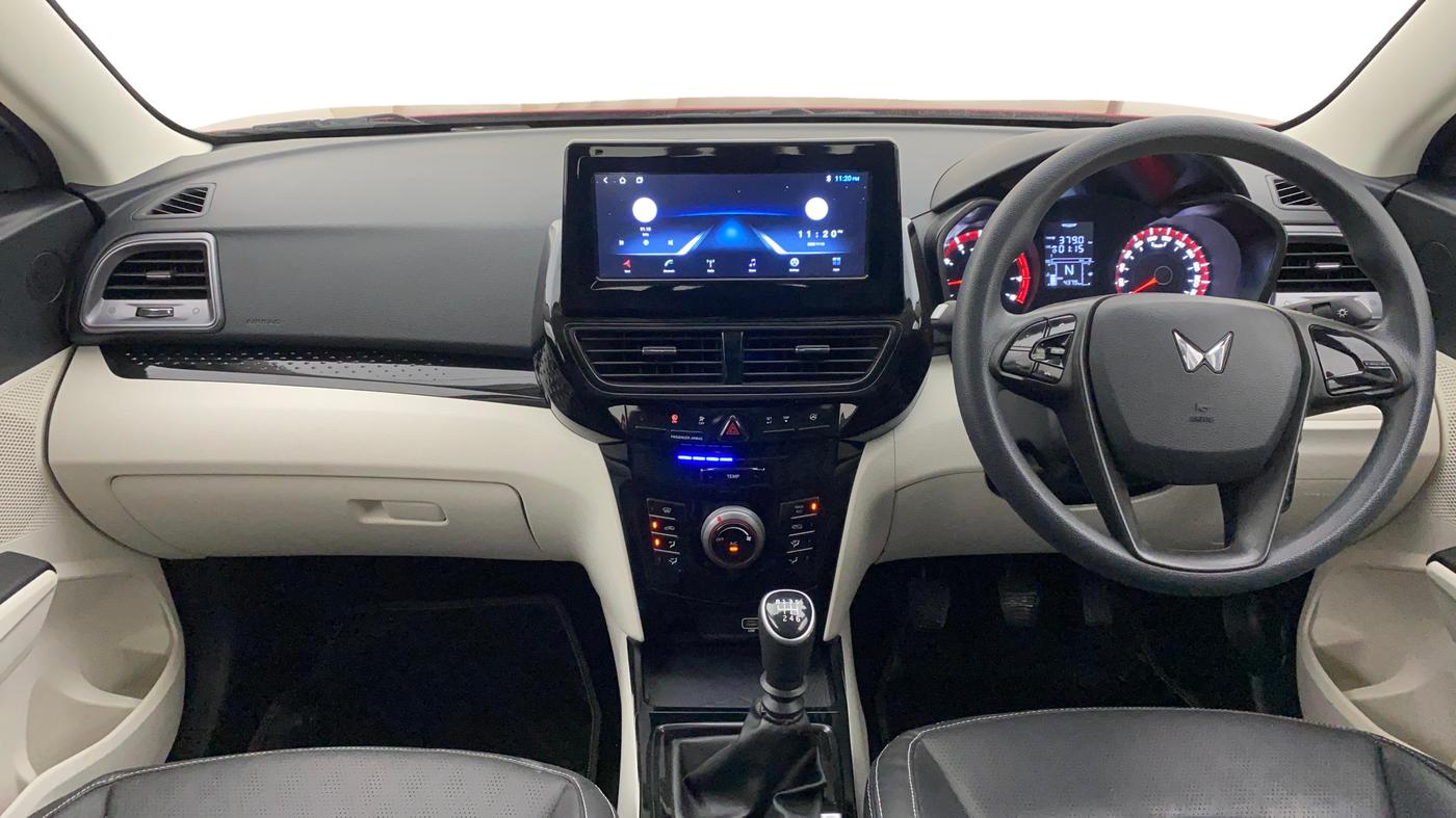 2025 Mahindra XUV 3XO REVX A 1.2 Petrol MT, Petrol, Manual, 4,378 km, Dashboard