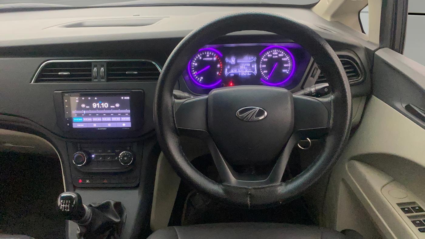 2018 Mahindra MARAZZO M2 7STR, Diesel, Manual, 1,13,503 km, Steering Wheel Close Up