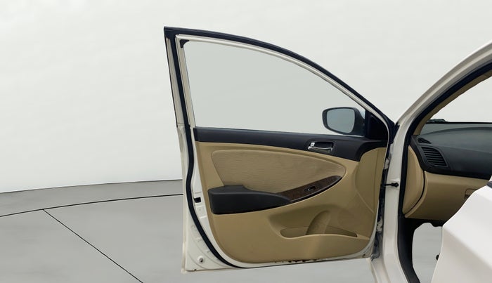 2013 Hyundai Verna FLUIDIC 1.6 CRDI SX, Diesel, Manual, 96,675 km, LHS Front Door