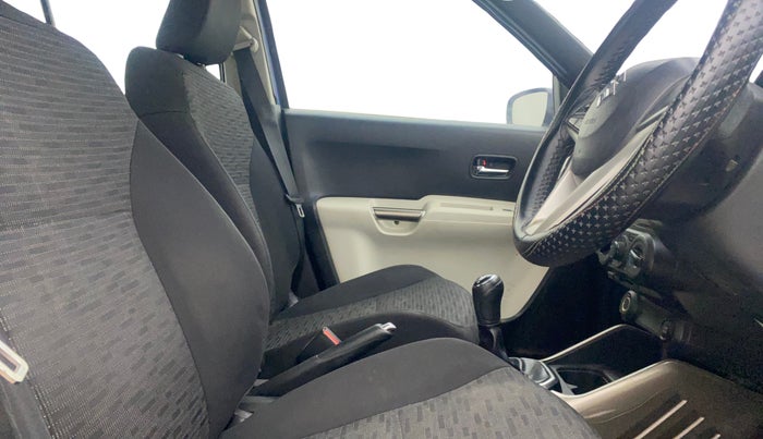 2017 Maruti IGNIS DELTA 1.2, Petrol, Manual, 74,559 km, Right Side Front Door Cabin