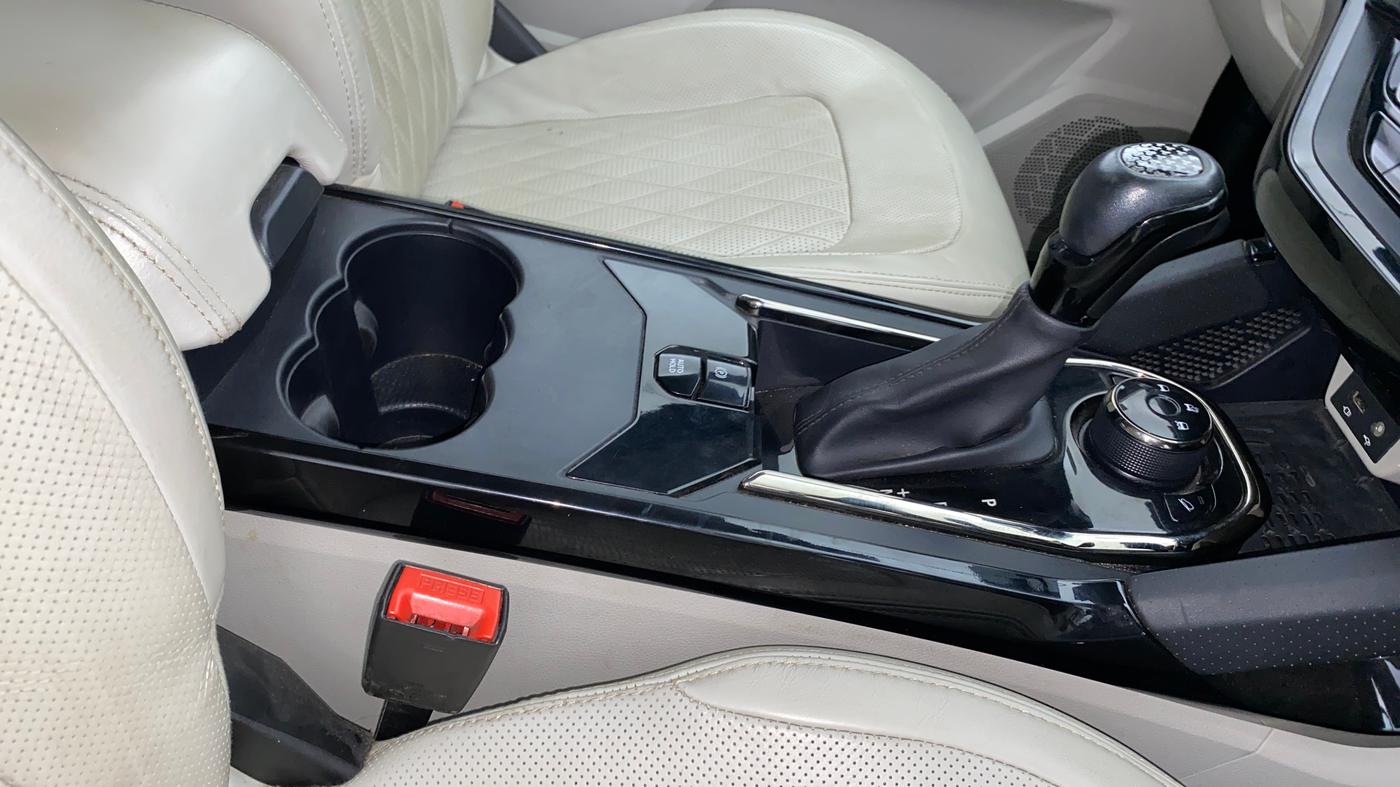 2023 Tata Safari XZA PLUS GOLD, Diesel, Automatic, 39,443 km, Gear Lever