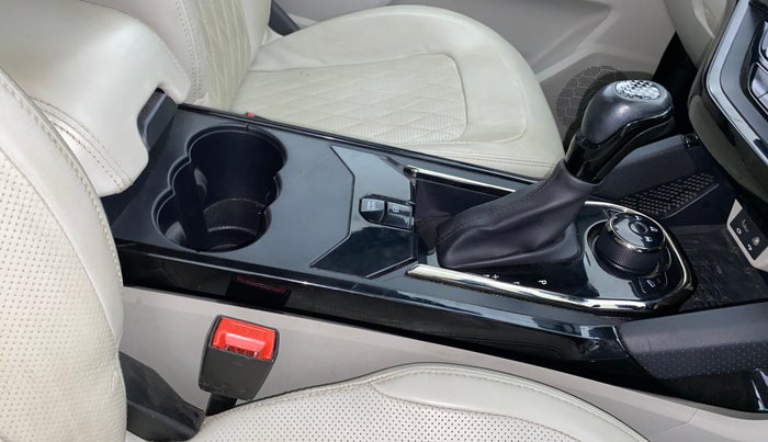 2023 Tata Safari XZA PLUS GOLD, Diesel, Automatic, 39,398 km, Gear Lever