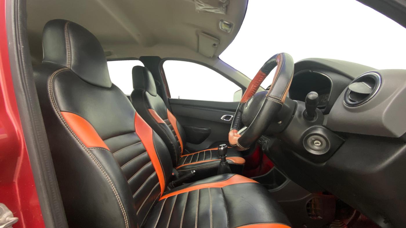 2019 Renault Kwid RXT 1.0 (O), Petrol, Manual, 37,150 km, Right Side Front Door Cabin