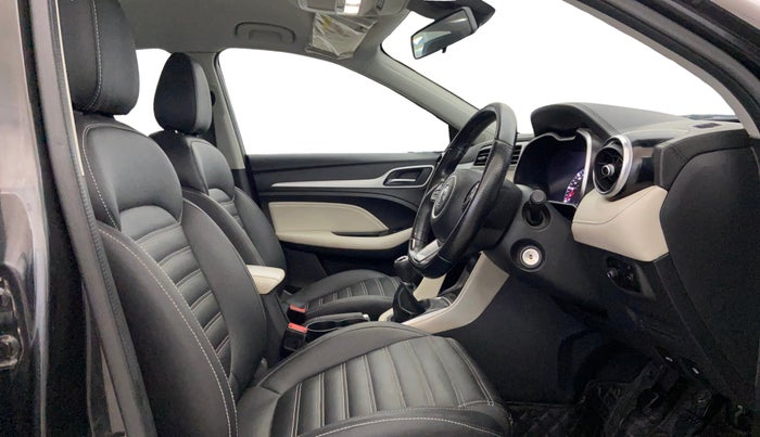 2022 MG ASTOR SUPER EX 1.5 MT, Petrol, Manual, 43,157 km, Right Side Front Door Cabin