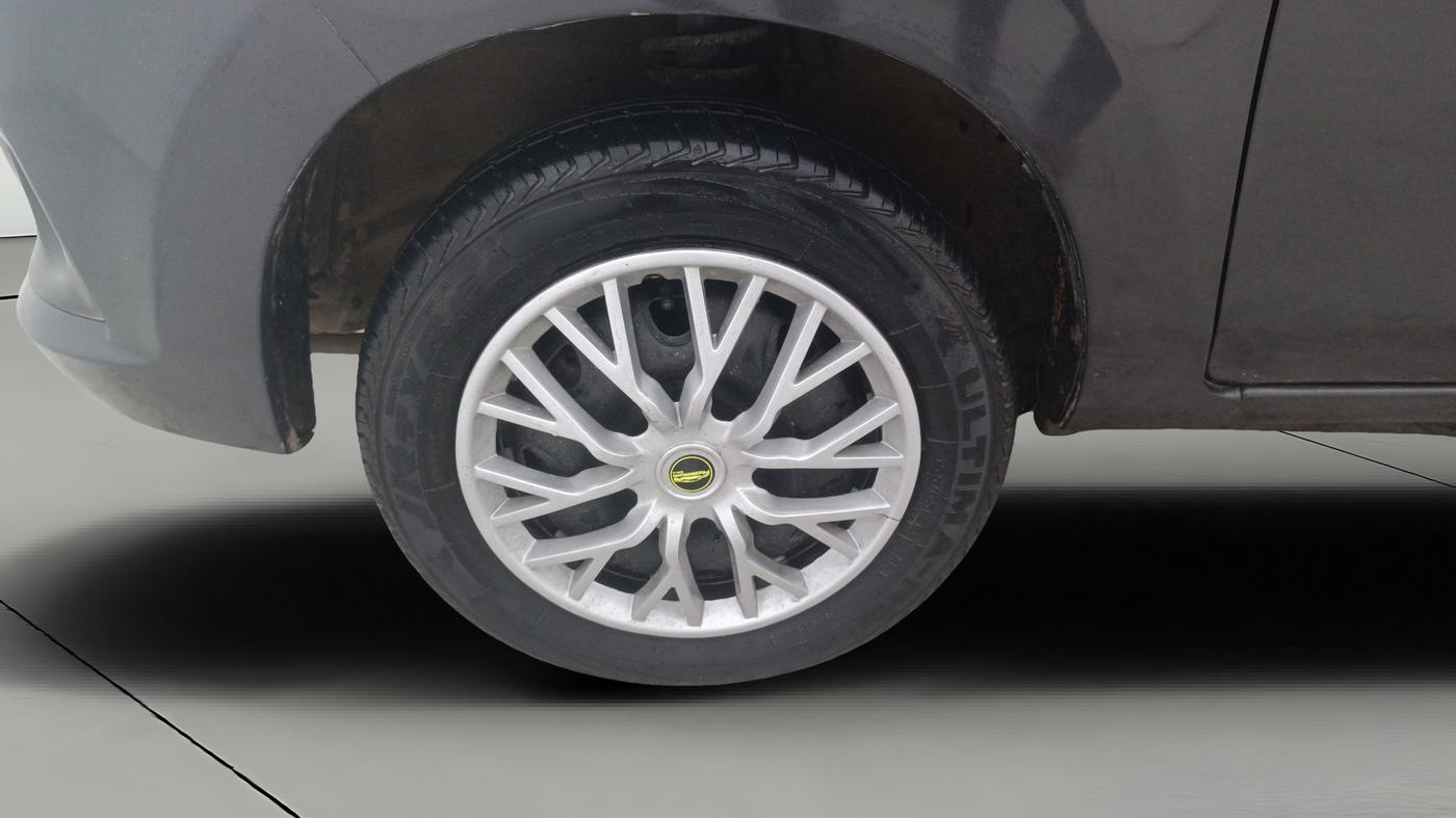 2015 Maruti Alto K10 VXI AMT, Petrol, Automatic, 72,374 km, Left Front Wheel