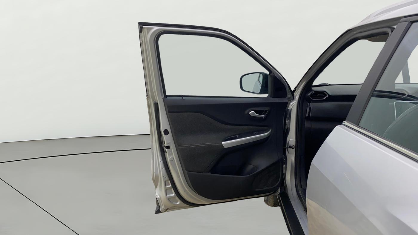 2021 Nissan MAGNITE XV PREMIUM, CNG, Manual, 39,567 km, LHS Front Door