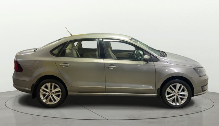 2019 Skoda Rapid STYLE 1.6 MPI AT, Petrol, Automatic, 88,774 km, Right Side View