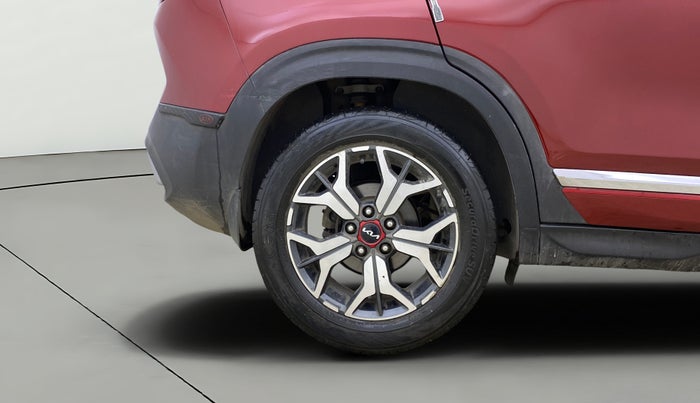 2021 KIA SELTOS GTX PLUS AT 1.5 DIESEL, Diesel, Automatic, 1,18,050 km, Right Rear Wheel