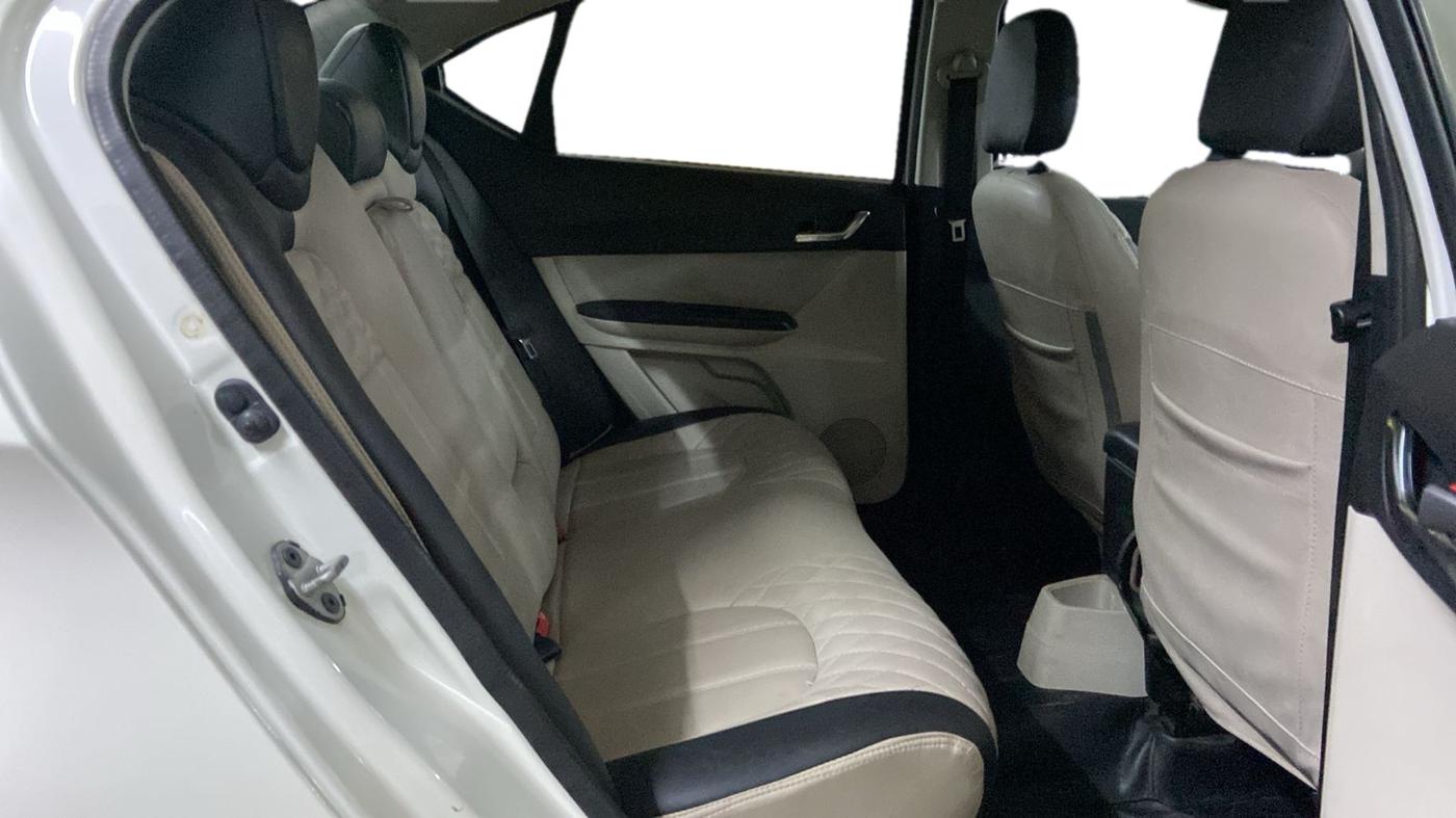 2022 Tata TIGOR XZA PLUS PETROL, Petrol, Automatic, 49,049 km, Right Side Rear Door Cabin