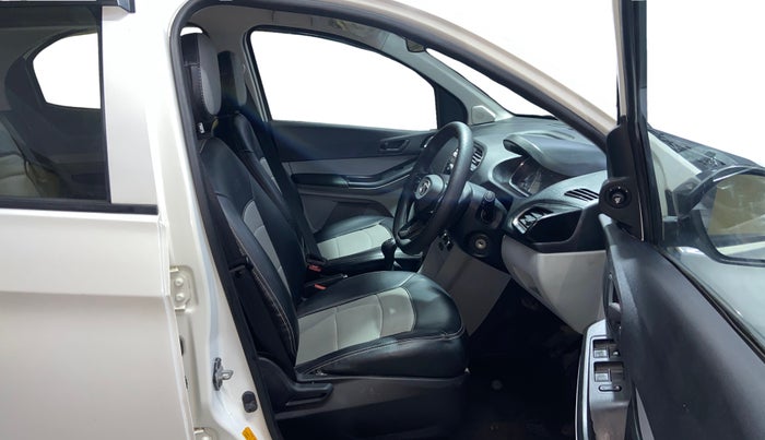 2022 Tata Tiago XT (O) PETROL, Petrol, Manual, 34,676 km, Right Side Front Door Cabin