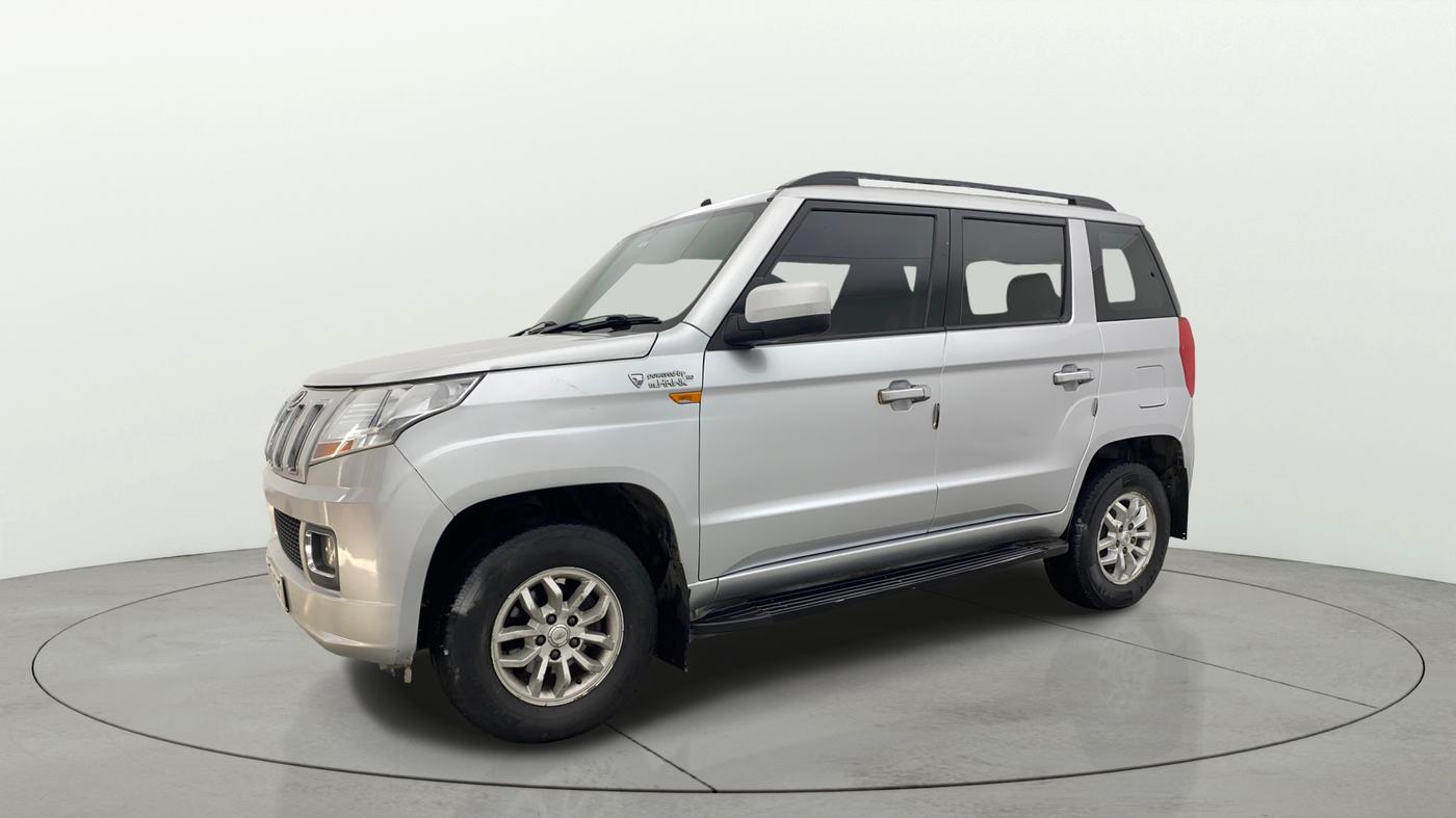 2016 Mahindra TUV300 T8, Diesel, Manual, 1,05,355 km, Left Front Diagonal