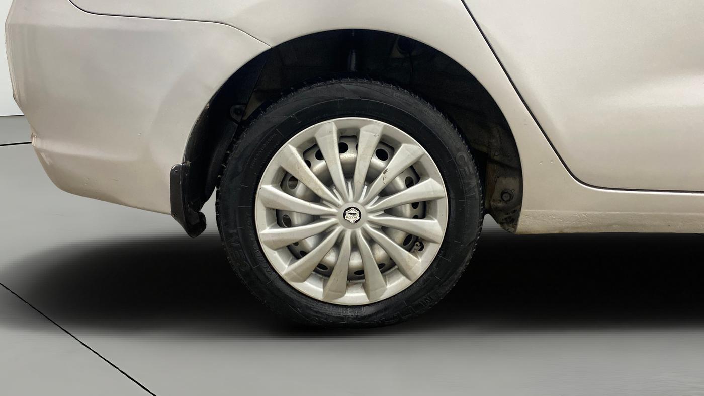 2015 Hyundai Xcent BASE 1.1, Diesel, Manual, 1,09,175 km, Right Rear Wheel