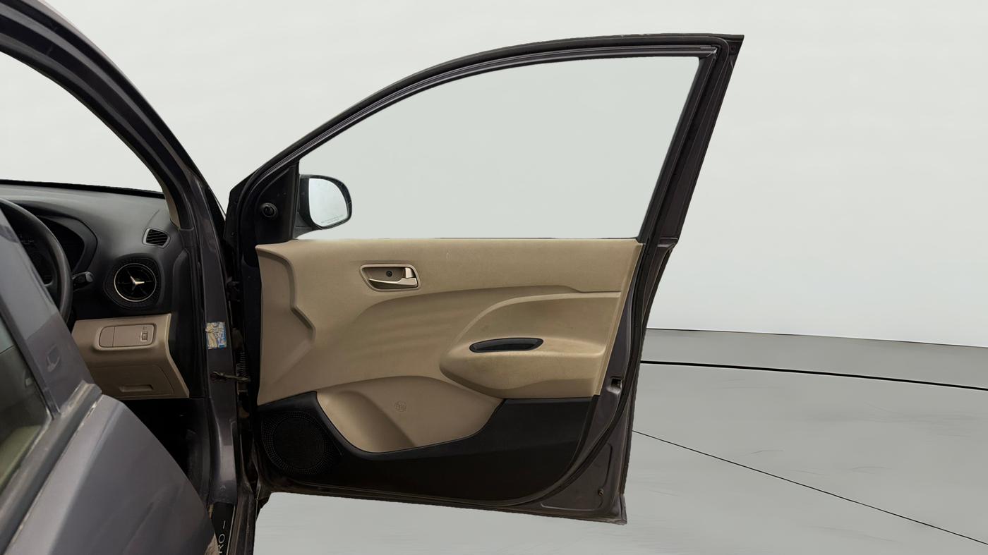 2018 Hyundai NEW SANTRO MAGNA AMT, Petrol, Automatic, 43,103 km, RHS Front Door