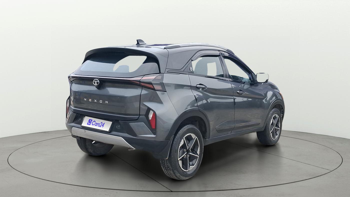 2023 Tata NEXON FEARLESS + SUNROOF AMT DUAL TONE 1.5 DIESEL, Diesel, Automatic, 38,428 km, Right Back Diagonal