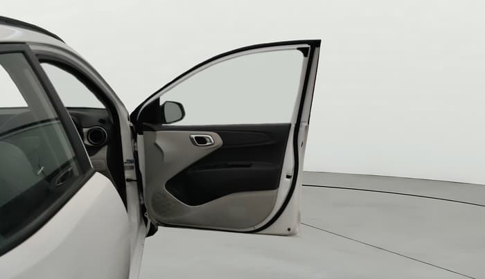 2024 Hyundai GRAND I10 NIOS Sportz 1.2 HY-CNG Duo, CNG, Manual, 7,006 km, RHS Front Door