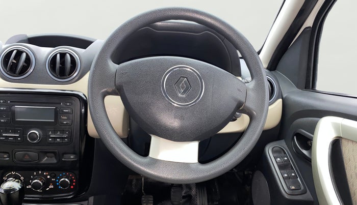 2014 Renault Duster 85 PS RXL PLUS DIESEL, Diesel, Manual, 76,863 km, Steering Wheel Close Up
