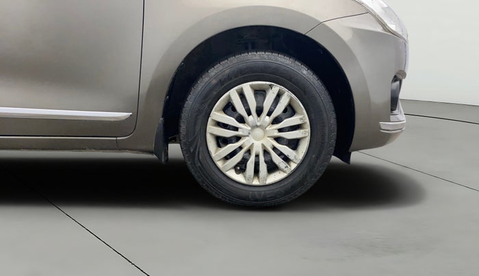 2019 Maruti Dzire VXI, Petrol, Manual, 70,824 km, Right Front Wheel