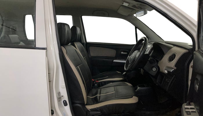 2013 Maruti Wagon R 1.0 VXI, Petrol, Manual, 15,470 km, Right Side Front Door Cabin
