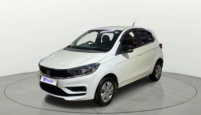 2025 Tata Tiago XZ PLUS CNG DUAL TONE, CNG, Manual, 16,412 km, Left Front Diagonal