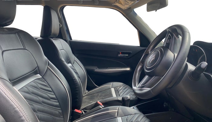 2022 Maruti Swift ZXI AMT, Petrol, Automatic, 31,362 km, Right Side Front Door Cabin