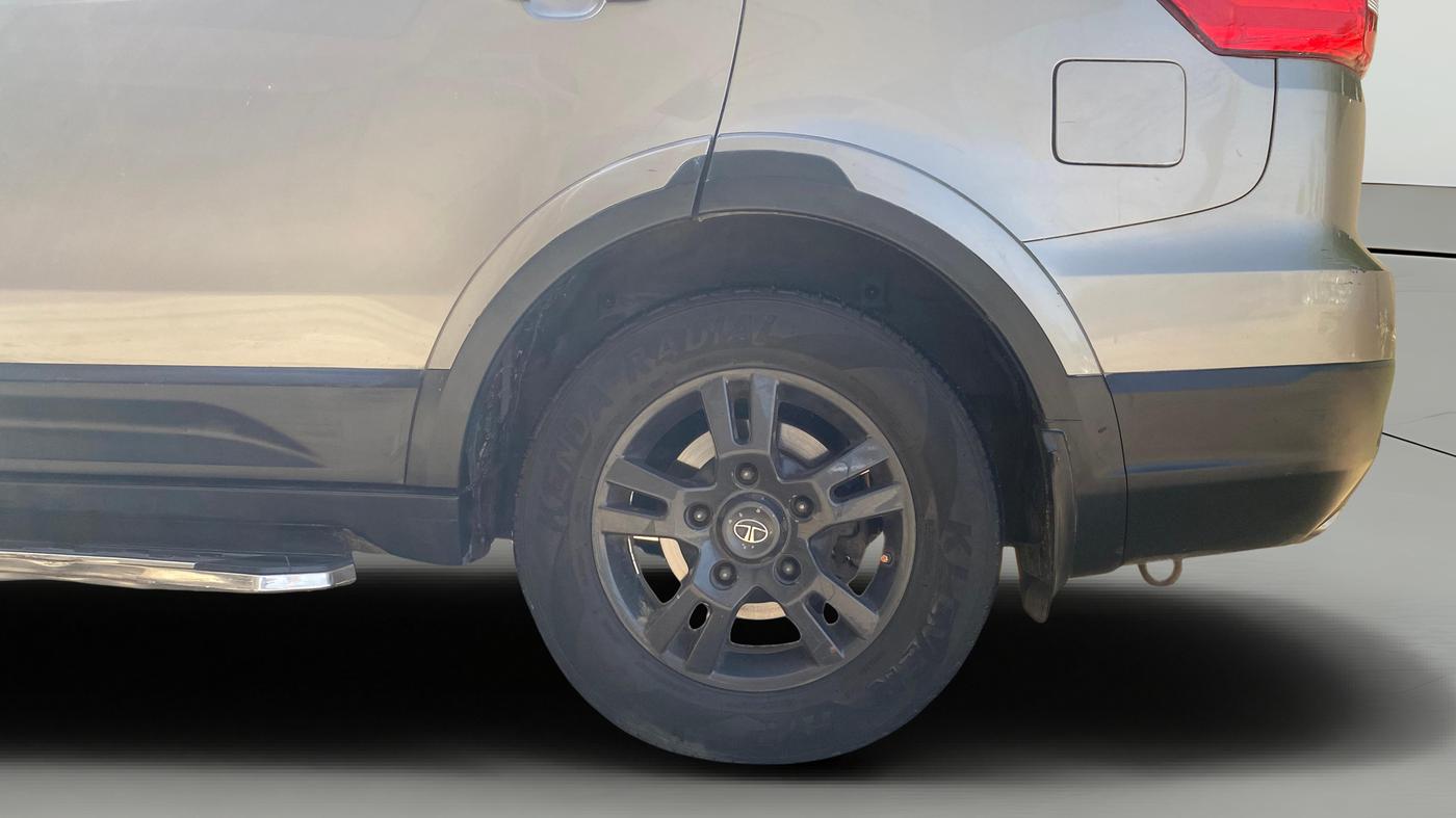 2019 Tata Hexa XTA 4X2 7 STR, Diesel, Automatic, 95,545 km, Left Rear Wheel