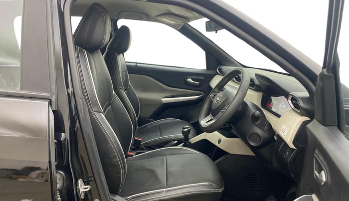 2022 Nissan MAGNITE XV MT, Petrol, Manual, 62,306 km, Right Side Front Door Cabin