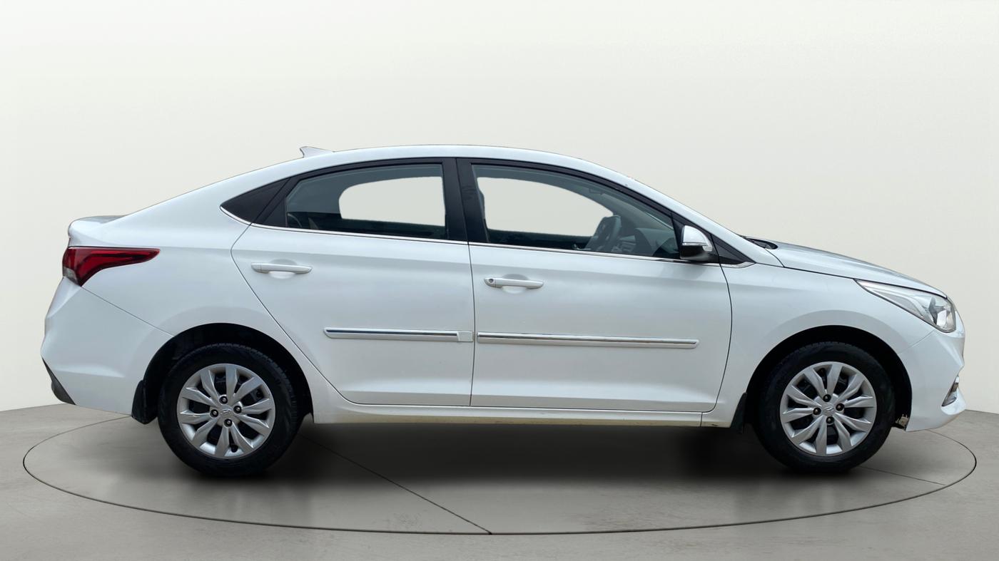2018 Hyundai Verna 1.6 EX CRDI, Diesel, Manual, 80,426 km, Right Side View