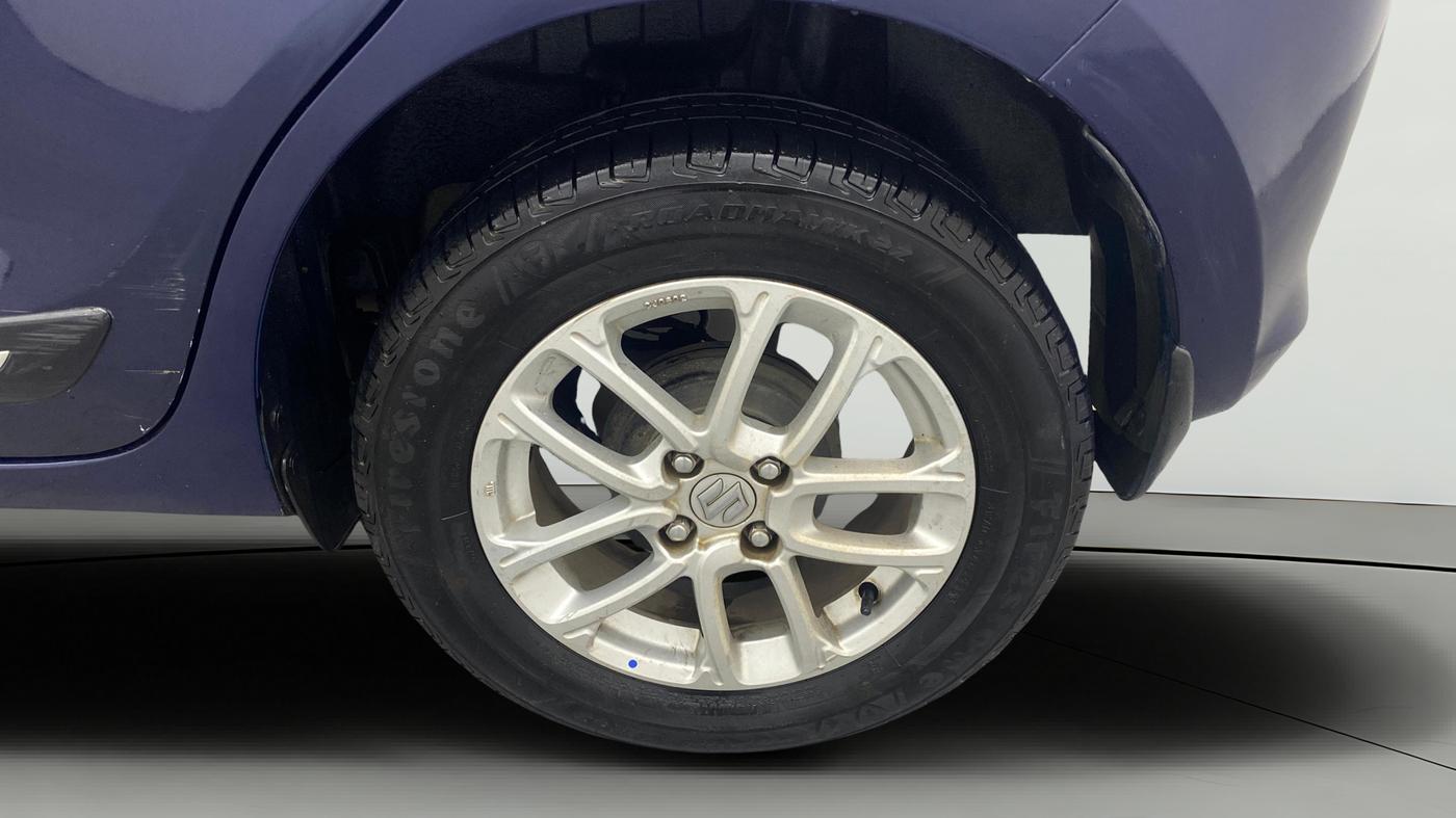 2020 Maruti Swift ZXI, Petrol, Manual, 79,658 km, Left Rear Wheel