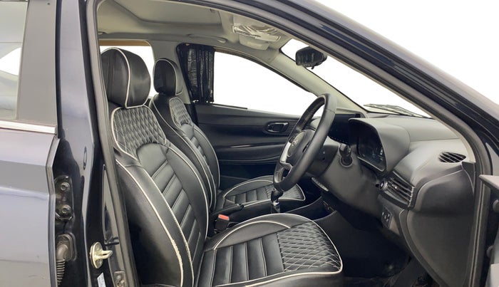 2021 Hyundai NEW I20 ASTA (O) 1.2 MT, Petrol, Manual, 31,652 km, Right Side Front Door Cabin