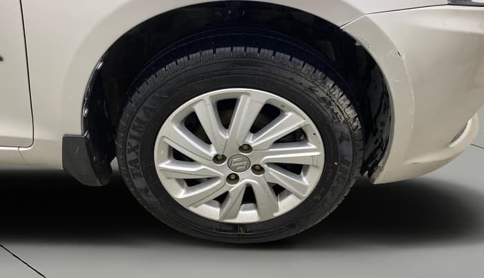 2016 Maruti Swift Dzire ZXI, Petrol, Manual, 49,600 km, Right Front Wheel