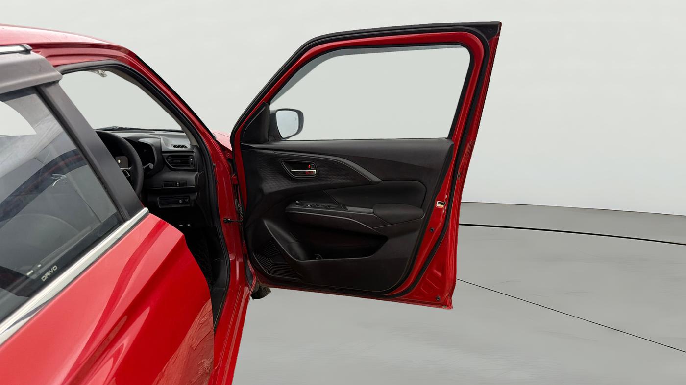 2025 Maruti Swift VXi, Petrol, Manual, 22,833 km, RHS Front Door