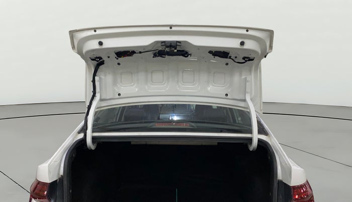 2023 Hyundai Verna EX 1.5 MT, Petrol, Manual, 68,293 km, Boot Door Open