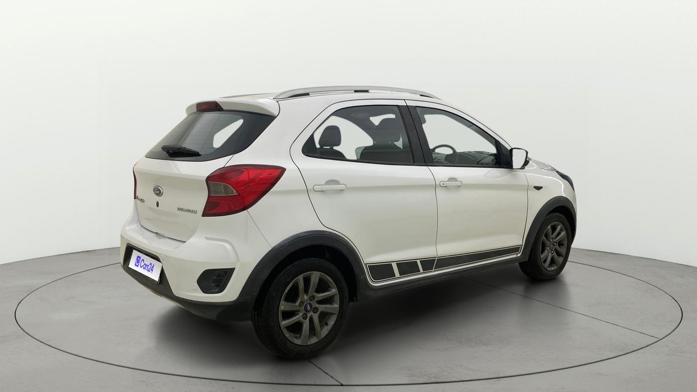 2018 Ford FREESTYLE TITANIUM 1.2 PETROL, Petrol, Manual, 1,24,928 km, Right Back Diagonal