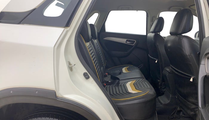 2016 Maruti Vitara Brezza ZDI PLUS, Diesel, Manual, 1,04,764 km, Right Side Rear Door Cabin