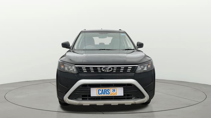 2021 Mahindra XUV300 W6 1.2 PETROL, Petrol, Manual, 1,18,178 km, Front