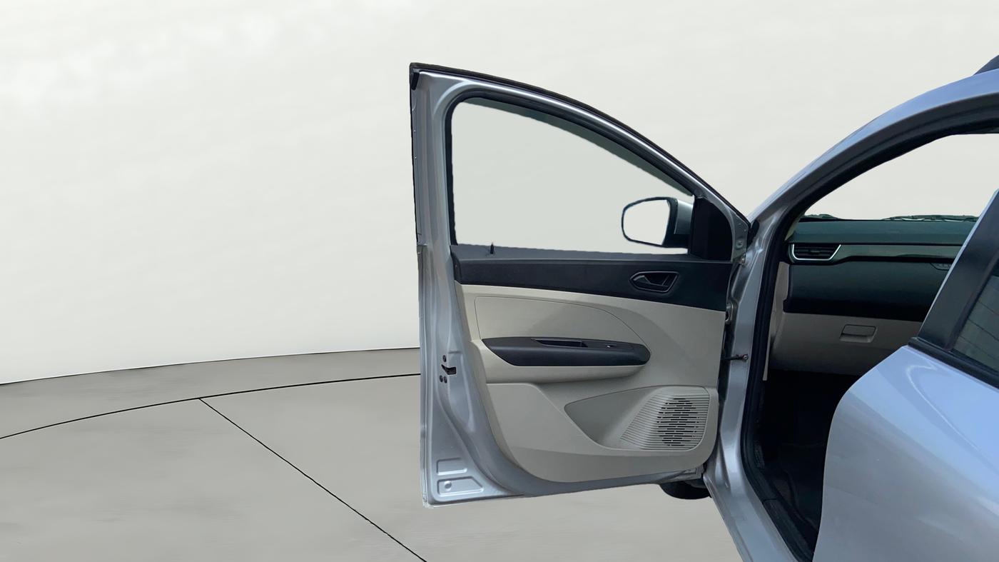 2021 Renault TRIBER RXT, Petrol, Manual, 80,903 km, LHS Front Door