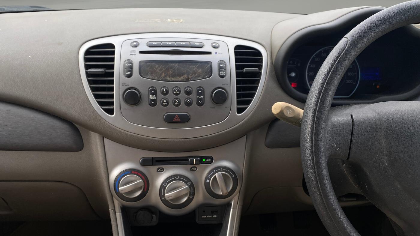 2014 Hyundai i10 SPORTZ 1.1, Petrol, Manual, 38,650 km, Air Conditioner