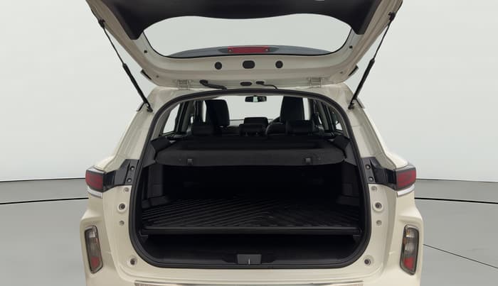 2024 Toyota URBAN CRUISER HYRYDER V HYBRID, Hybrid, Automatic, 30,657 km, Boot Open Zoomed View
